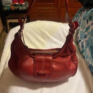 Elegant Red Leather Shoulder Bag